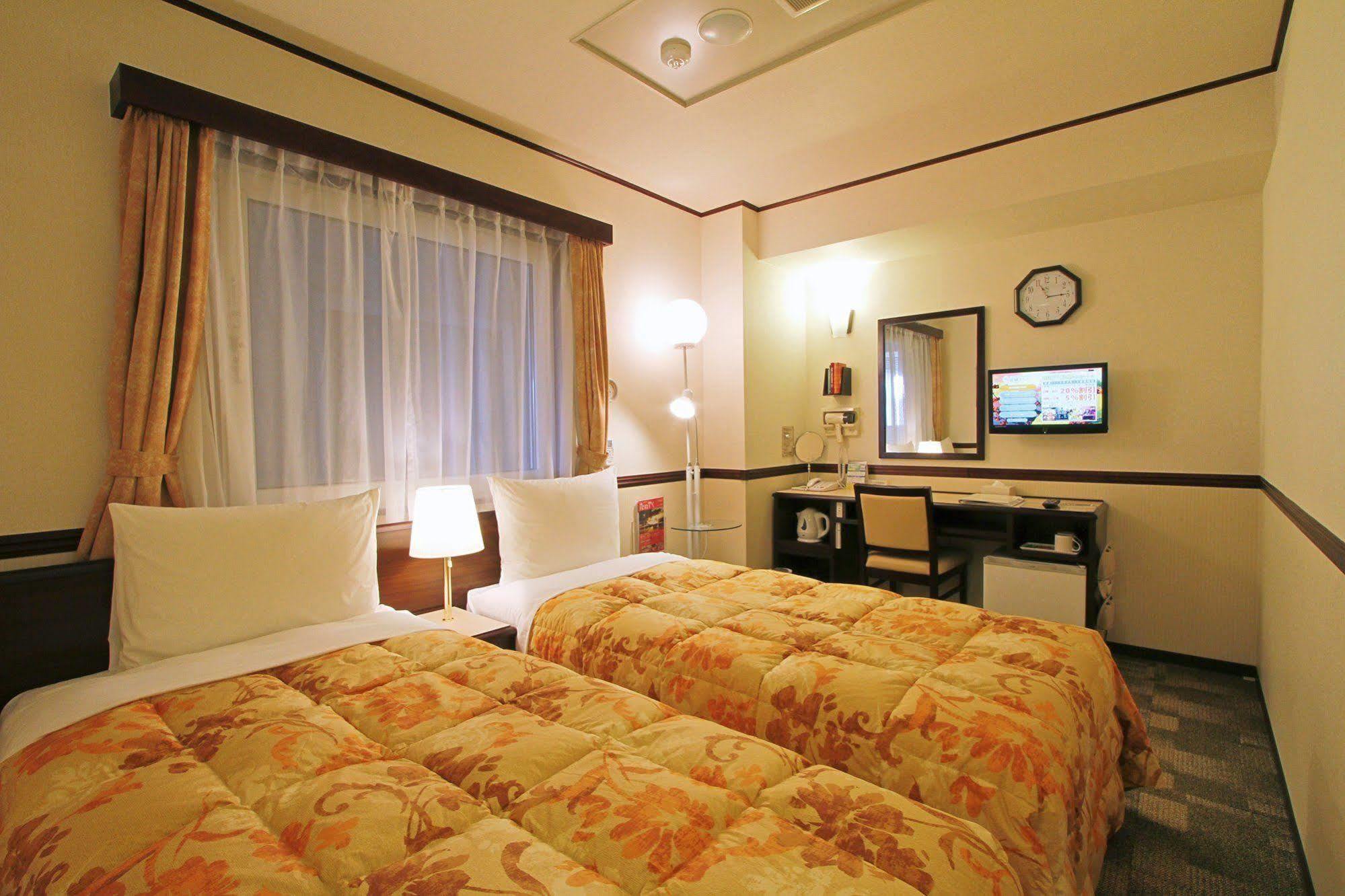 Toyoko Inn Kofu-Eki Minami-Guchi No.1 Exterior photo